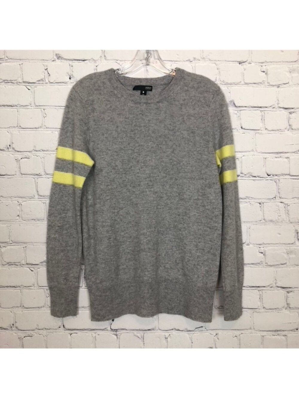 Aqua 100% Cashmere Gray Sweater Size S